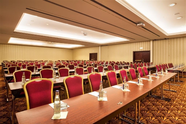 RADISSON BLU CARLTON BTS